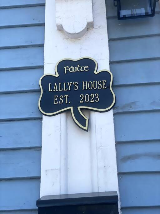 It'S Showtime-Book Lally'S House! Steps To Common! Salem Eksteriør billede